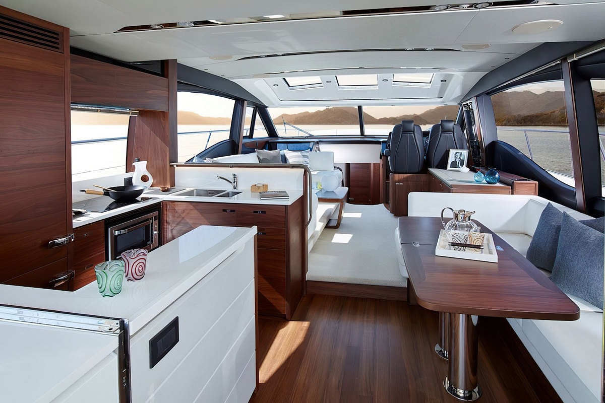 Аренда, чартер яхты Princess S65 – Nomad III на Майорке, Ибице, Балеарских островах